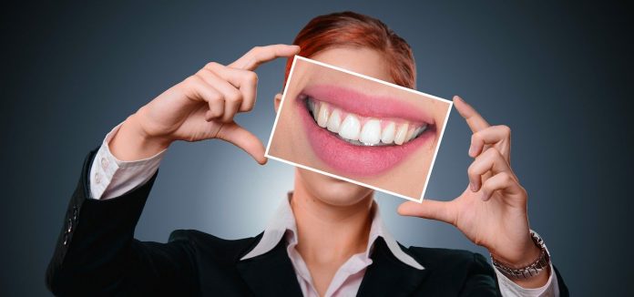 אפשרויות הטיפול בנזקי שיניים חמורים