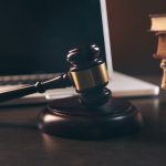 למה צריך עורך דין תביעת דיבה